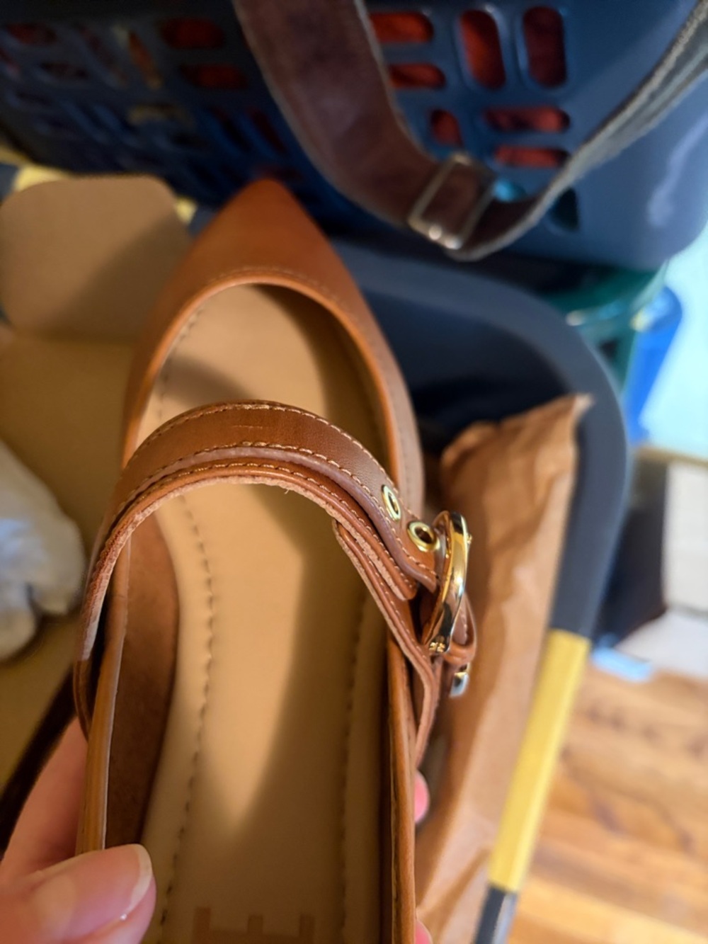 Frye Tan Leather Flats with Buckle 🌟🌟Brand New. With Box🌟 - Picture 15 of 15